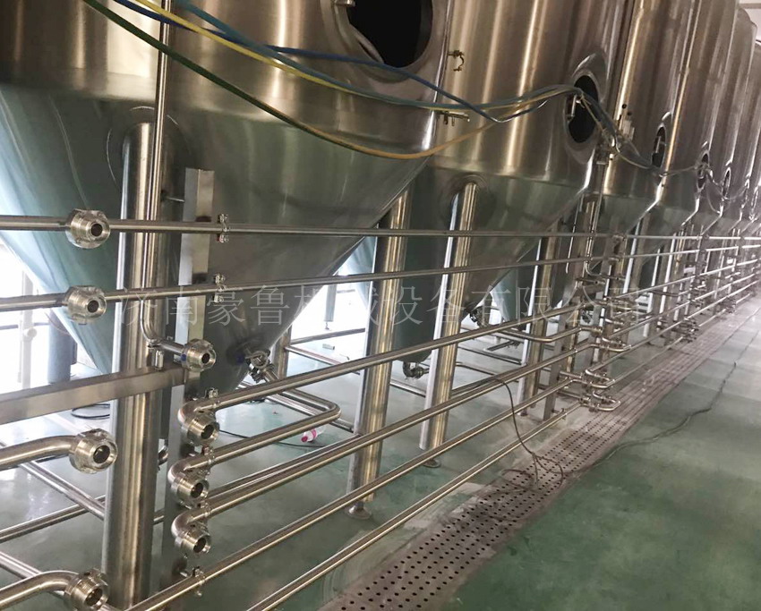 精釀啤酒設(shè)備底部處理 精釀啤酒設(shè)備底部處理